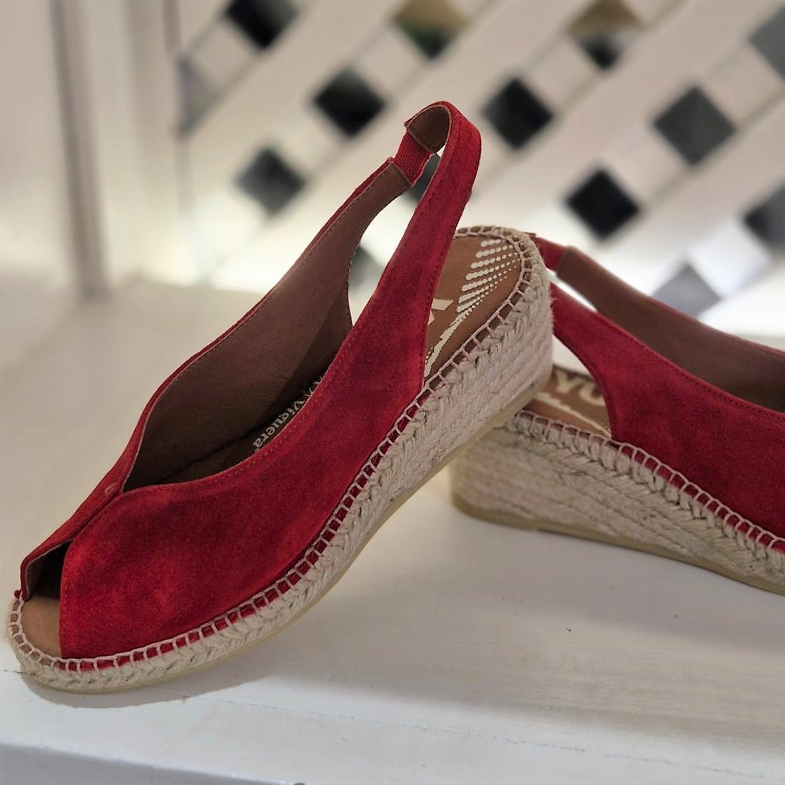 Alternative view of Alpargata PEEP TOES Cherry de VIGUERA